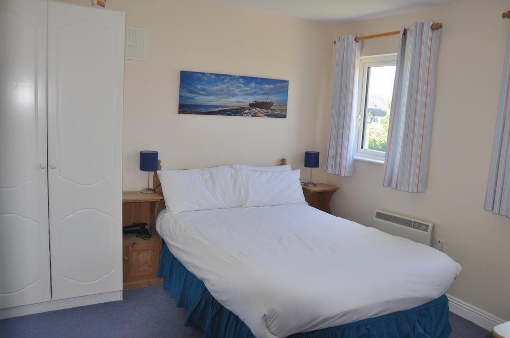 Glenbeg Holiday Homes By Trident Holiday Homes Courtown Room photo